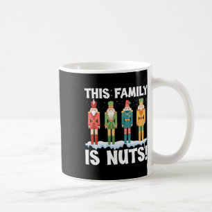 Taza De Café Esta Familia Es Mat De Navidades Del Escuadrón De