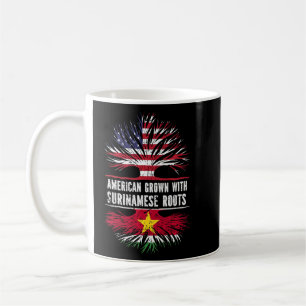 Taza De Café Estadounidense Creció Con Raíces Surinamesas Bande