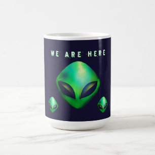 Taza De Café "Estamos Aquí" cabeza de alien verde