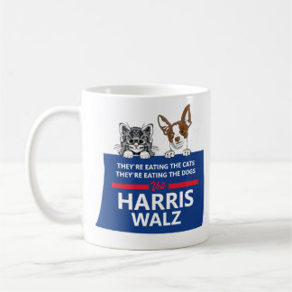 Taza De Café Están comiendo a los mascotas - Vote Harris Walz