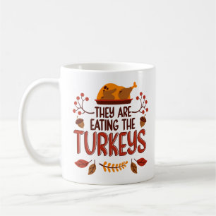 Taza De Café Están Comiendo Los Pavos