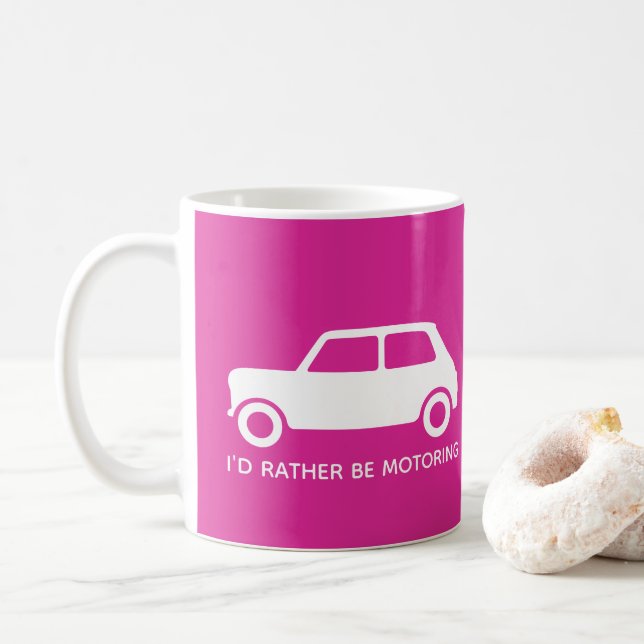 Taza De Café Estaría viajando en automóvili bastante Mini (Con donut)