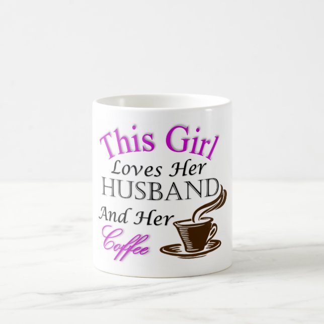 Taza De Café Este chica ama su marido y su café (Centro)