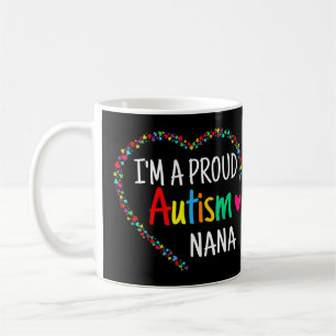 Taza De Café Este colorido corazón de autismo hecho con piezas