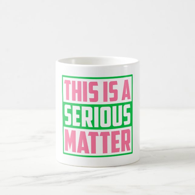 Taza De Café Este es un asunto serio, conocido como la tristeza (Centro)
