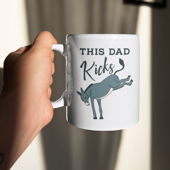 Taza De Café Este papá pateando el Día de los Padres Funny (Subido por el creador)