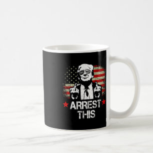 Taza De Café Este Trump de los dedos medios está a favor de Tru