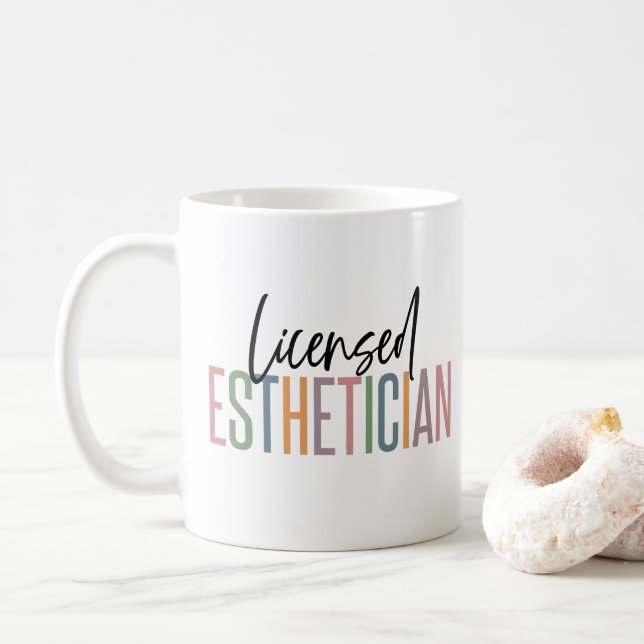 Taza De Café Esteticista esteticista con licencia cosmetólogo (Con donut)