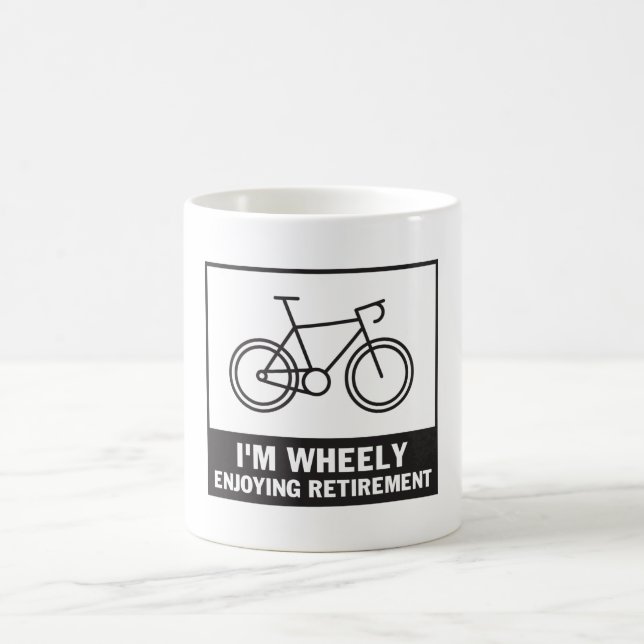 Taza De Café Estoy disfrutando del retiro en bicicleta divertid (Centro)