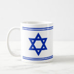 Taza De Café Estrella de David<br><div class="desc">Clásico blanco de 11 oz. tazón con una imagen, a ambos lados, de una estrella azul real de David y una frontera azul real superior e inferior. Ver la tarta de caramelo, placa de melamina, placa de porcelana, placa de papel, baldosas cuadradas de cerámica y tiras de polvo. Ver toda...</div>