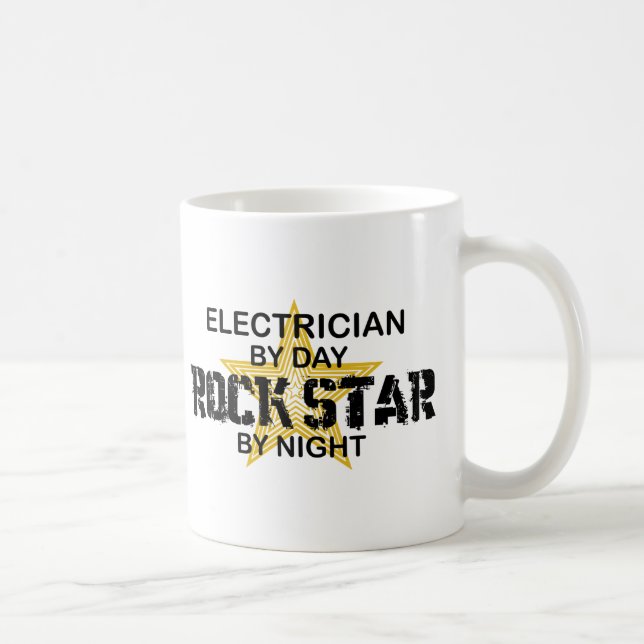 Taza De Café Estrella del rock del electricista por noche (Derecha)