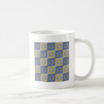 Taza De Café Estrella Judaica De David Metalizado Gold Blue<br><div class="desc">Está viendo la colección de diseño de Lee Hiller. Coleccionista,  ropa,  regalos y objetos de colección Lee Hiller Photography o colección de arte digital. Puedes ver su fotografía de la naturaleza en http://HikeOurPlanet.com/ y seguir su blog de senderismo dentro del Parque Nacional de Hot Springs.</div>
