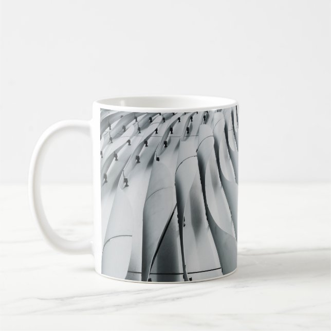 Taza De Café Estructura del edificio blanco y gris (Izquierda)