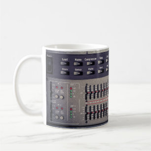 Taza De Café Estudio del mezclador de sonido de muchos botones