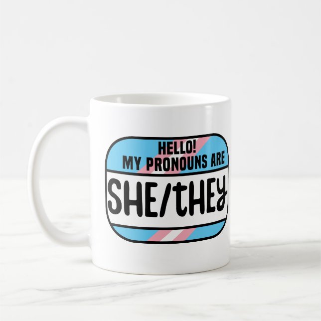Taza De Café Etiqueta de nombre LGBT transgénero pronuncia que  (Izquierda)