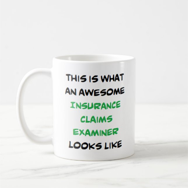 Taza De Café examinador de reclamaciones de seguro, impresionan (Izquierda)
