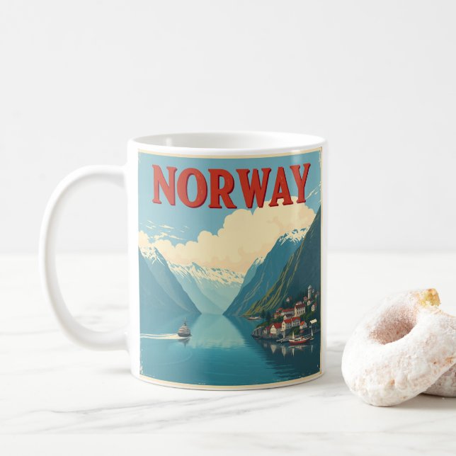Taza De Café Explorar la belleza escénica de Noruega (Con donut)