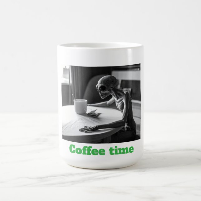 Taza De Café Extraterrestre de la hora del café (Centro)