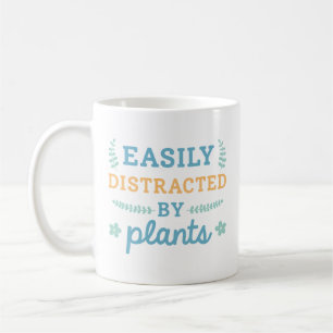 Taza De Café Fácilmente Distrado Por Las Plantas