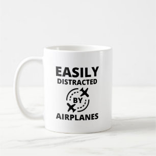 Taza De Café Fácilmente distraído por aviones divertido aviad