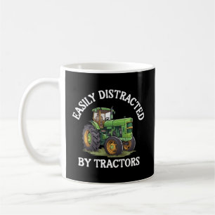 Taza De Café Fácilmente Distraído Por Los Tractores