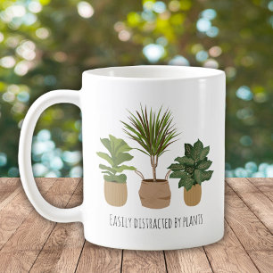 Taza De Café Fácilmente Distraído Por Plantas