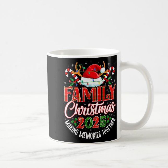 Taza De Café Family Christmas 2025 Matching Pajama Xmas Squad  (Derecha)