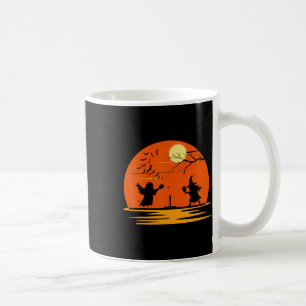 Taza De Café Fantasma Y Bruja Jugando Pelota De Pickleball Hall