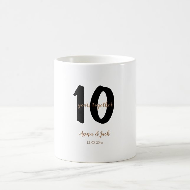 Taza De Café fecha de aniversario simple personalizada 10 años (Centro)