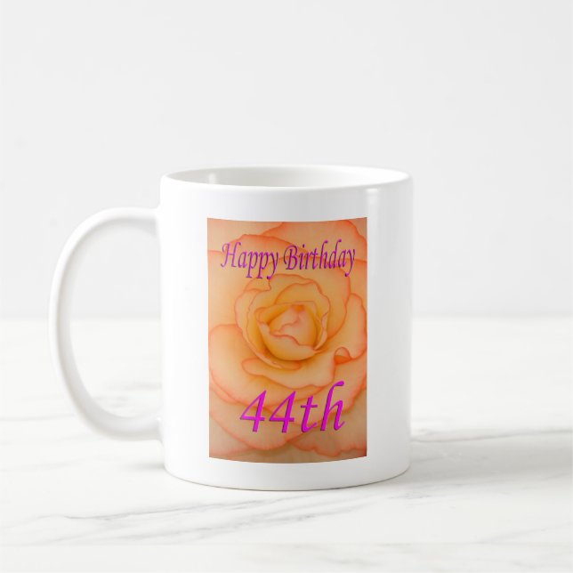 Taza De Café Feliz 44º cumpleaños flor amarilla con adorno rosa (Izquierda)