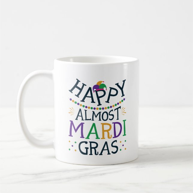 Taza De Café Feliz Carnaval de casi Mardi Gras divertida (Izquierda)