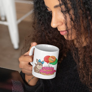 Taza De Café Feliz cumpleaños con una pipa con globos y pastele
