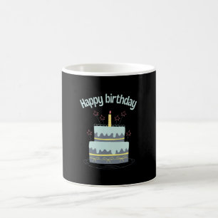 Taza De Café Feliz cumpleaños con una torta grande