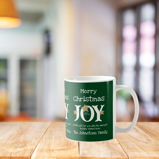 Taza De Café Feliz Navidad, 'Un regalo para ti' Rústica Moda (Holiday festivities will surely be enhanced with one or more of these groovy green mugs.)