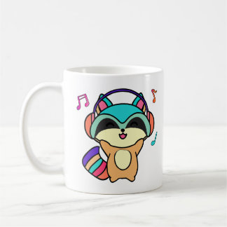 Taza De Café Feliz sonriente bebé mapache con auriculares.