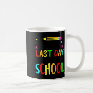 Taza De Café Feliz último día de escuela niños maestro estudian