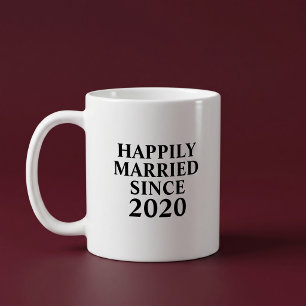 Taza De Café Felizmente Casados Desde Parejas Personalizadas