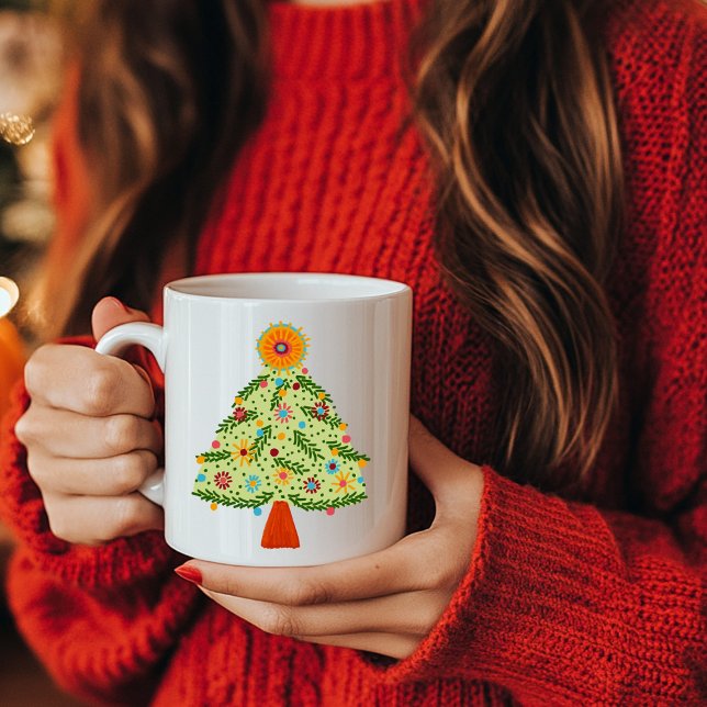 Taza De Café Festividad del árbol de Navidad folclórico (Whimsical Folk Christmas Tree Holiday Coffee Mug
)