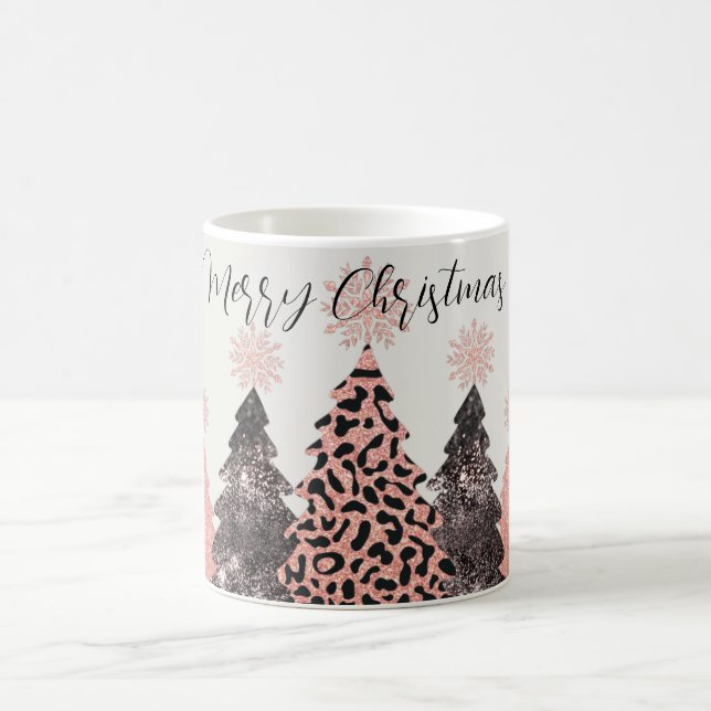 Taza De Café Festividades en árboles navideños rosados y moras (Centro)