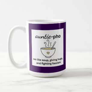 Taza De Café Fideos de la sopa de tía-Pho abrazan antifascismo