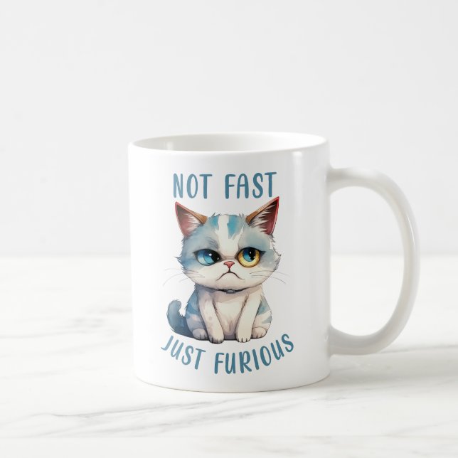 Taza De Café Fiery Feline Spirit - Diseño de gato enfurecido (Derecha)