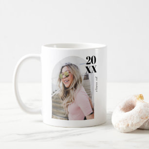 Taza De Café Fiesta de Graduación con Arco Rosa Minimalista Mod