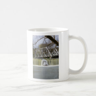 Taza De Café Finley Dam Después De La Lluvia