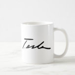 Taza De Café Firma del genio de la electricidad Nikola Tesla<br><div class="desc">Nikola Tesla (serbio: Н и к о л Т htsni; 10 de julio de 1856 a 7 de enero de 1943) fue un inventor, ingeniero mecánico e ingeniero eléctrico. Fue un importante contribuyente al nacimiento de la electricidad comercial, y es más conocido por sus muchos desarrollos revolucionarios en el campo...</div>
