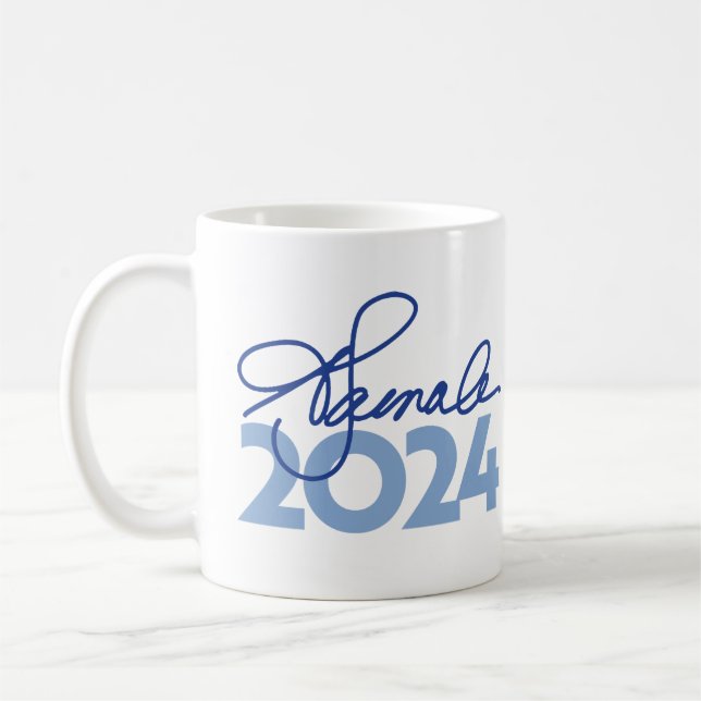 Taza De Café Firma Kamala Harris 2024 (Izquierda)