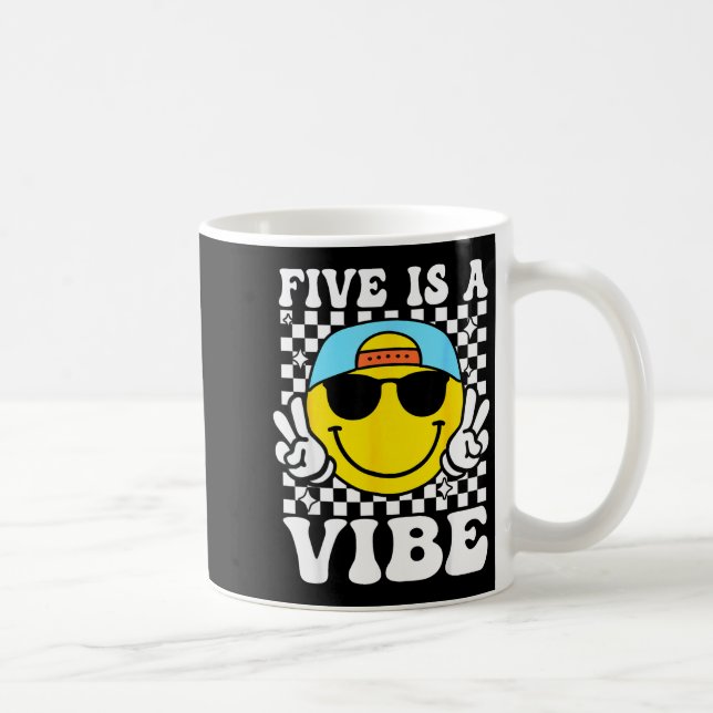 Taza De Café Five Is A Vibe 5th Birthday Groovy Boys Girls 5 Ye (Derecha)