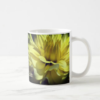 Taza De Café Flor dahlia amarilla personalizada