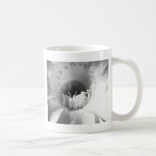 Taza De Café Flor de cactus en blanco y negro #succulent