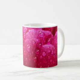 Taza de café - Flor de peonía después de la lluvia