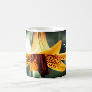 Taza De Café Flor lirio canadiense personalizada